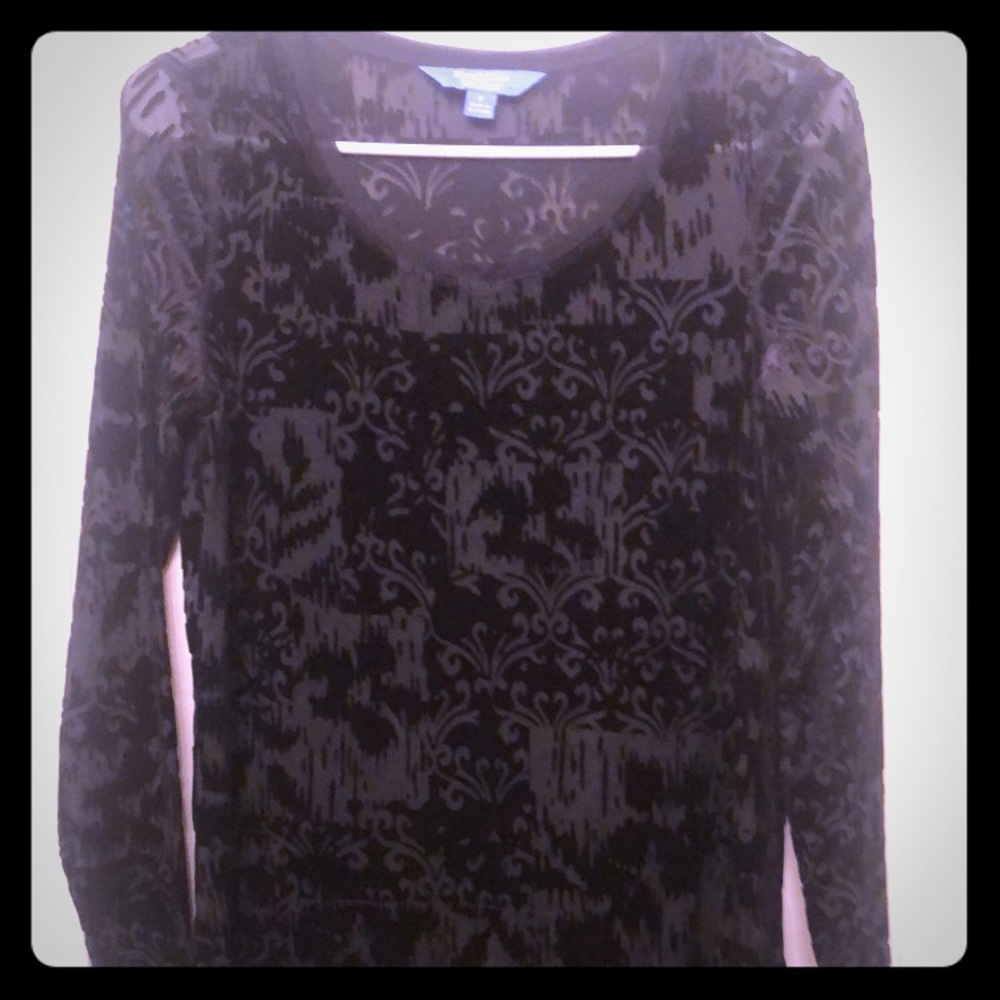 Vera Wang long sleeved shirt